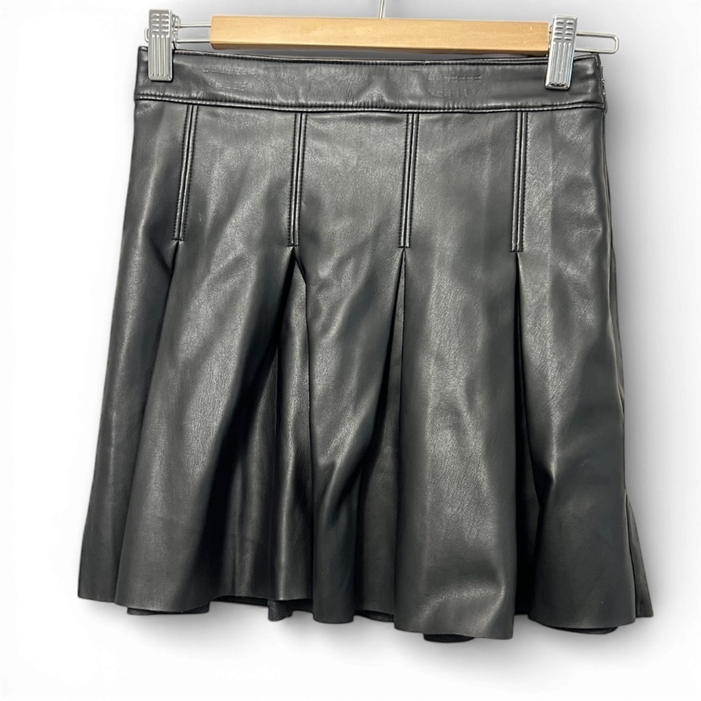 Hollister Faux Leather Pleated Mini Skirt Ultra High-Rise XS